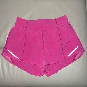 lululemon Sonic Pink Hotty Hot high rise 2.5 in size 6 EUC